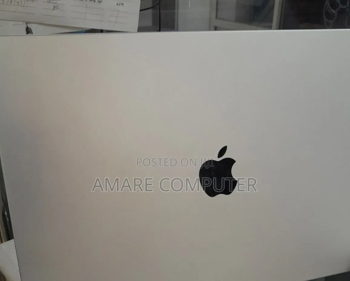 New Laptop Apple MacBook Pro 2021 M1 32GB Apple M1 Pro SSD 1T