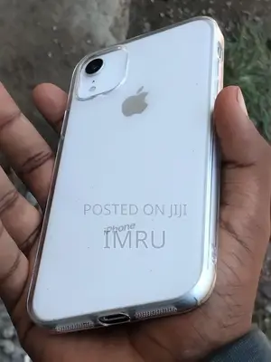 Apple iPhone XR 64 GB White