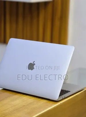 New Laptop Apple MacBook Air 2020 M1 32GB Intel Core i7 SSD 512GB