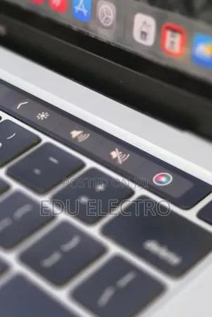 New Laptop Apple MacBook Air 2020 M1 32GB Intel Core i7 SSD 512GB