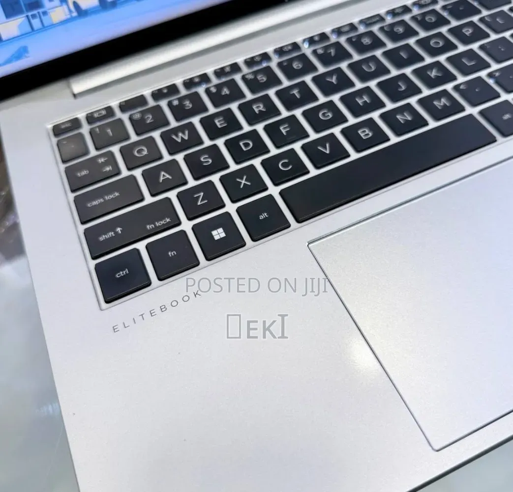 New Laptop HP EliteBook 840 G10 16GB Intel Core i7 SSD 512GB