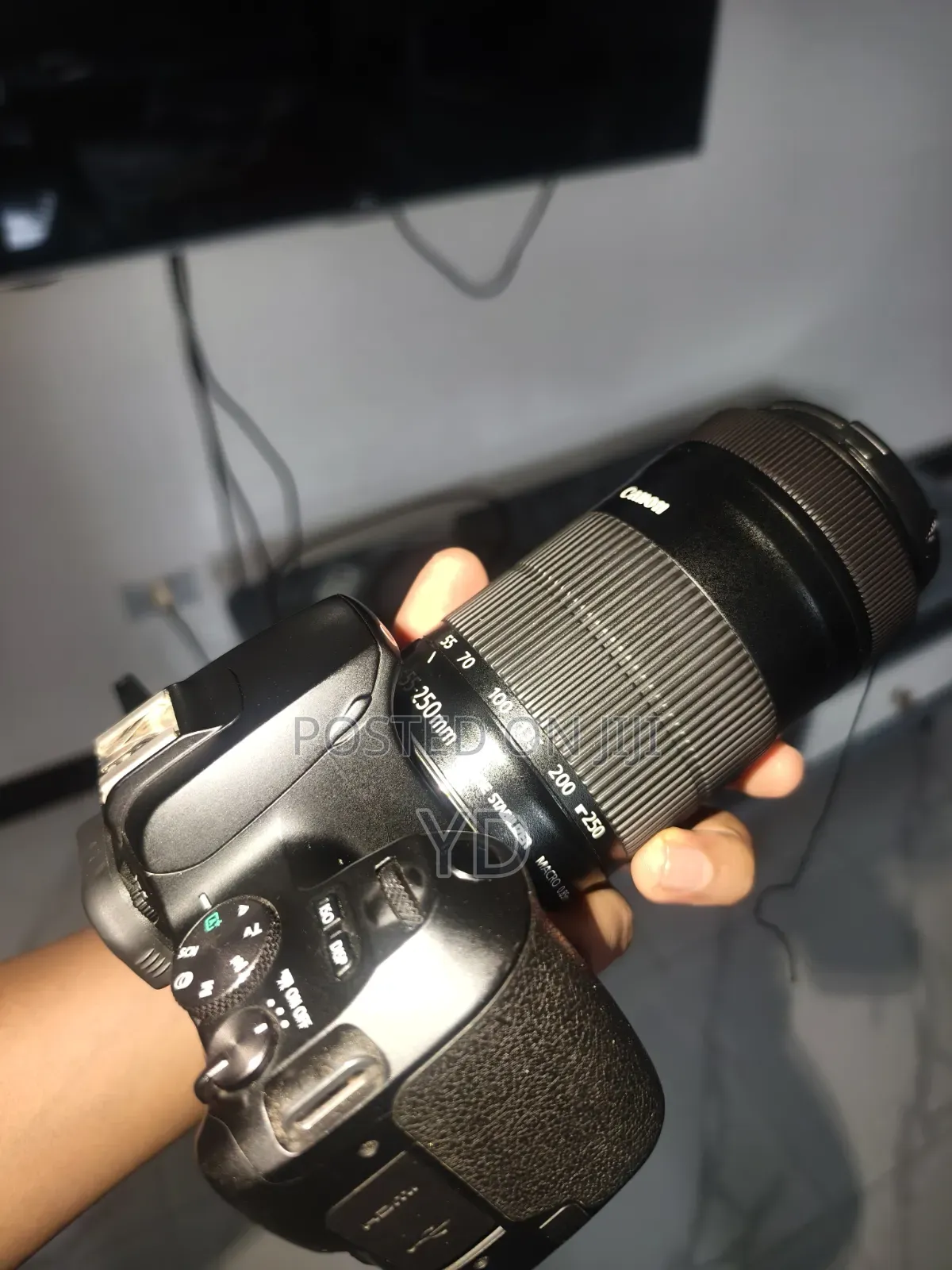 Canon EOS 250D Camera With Zoom Lens
