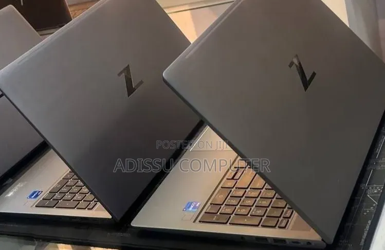 New Laptop HP ZBook 15 32GB Intel Core i7 SSD 512GB