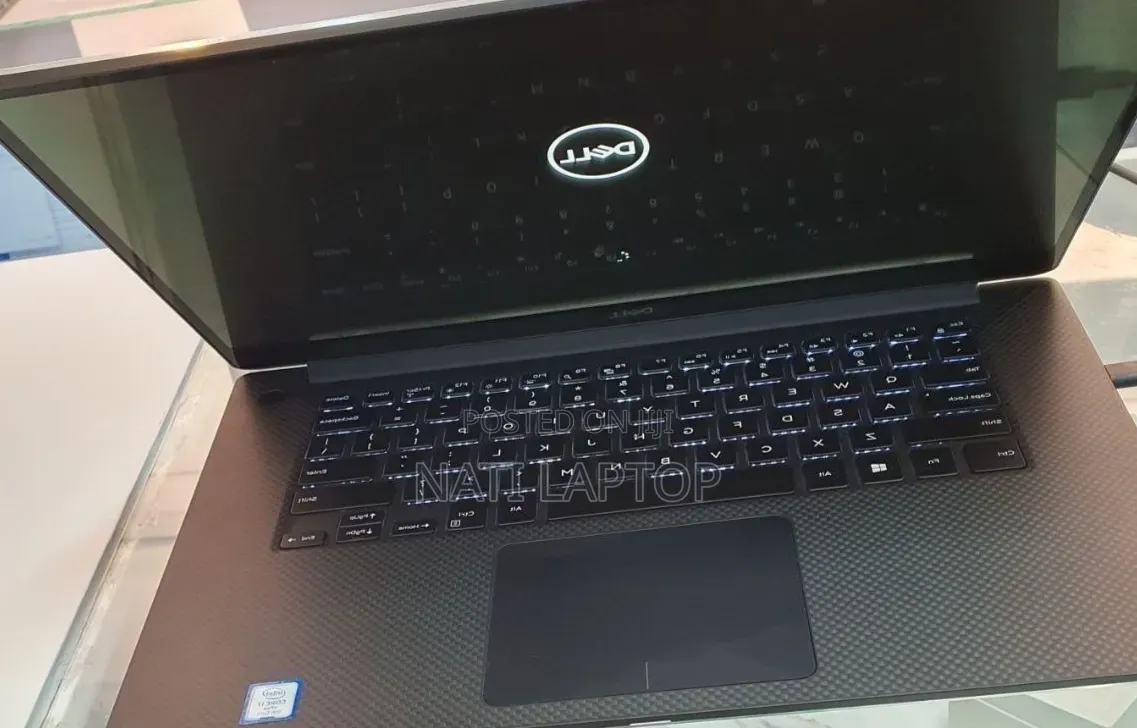 New Laptop Dell XPS 15 16GB Intel Core i9 SSD 512GB