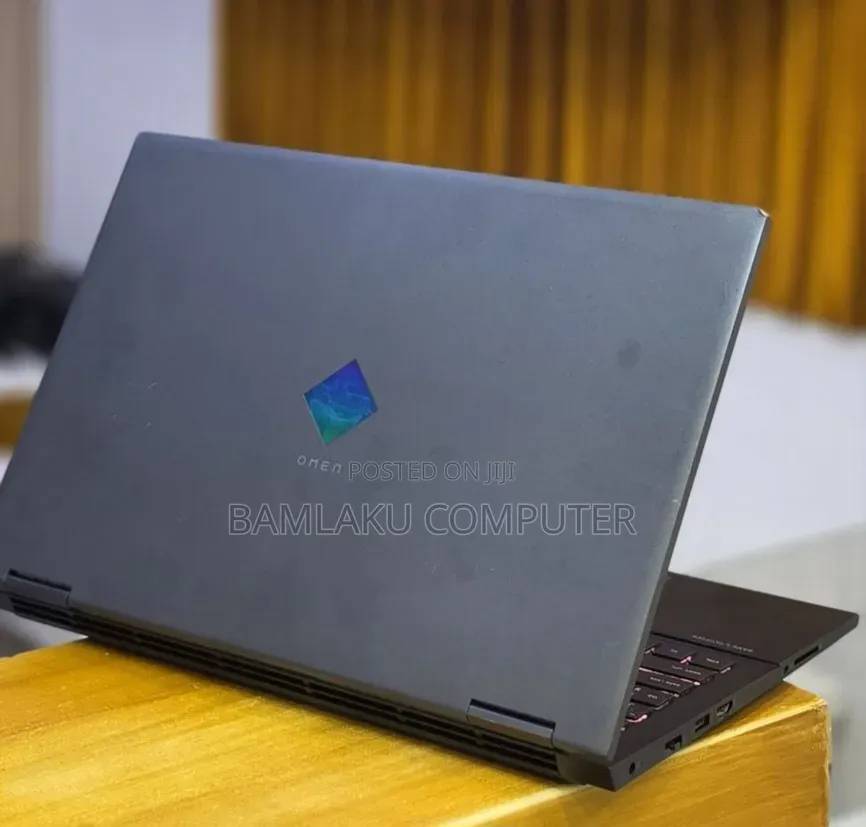 New Laptop HP Omen 15 16GB AMD Ryzen 5 SSD 512GB