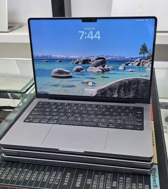 New Laptop Apple MacBook Pro 2021 M1 32GB Apple M1 SSD 512GB