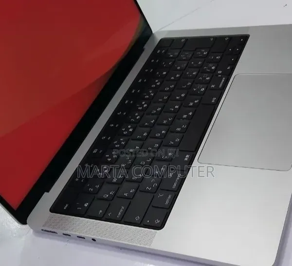 New Laptop Apple MacBook Pro 2024 M4 Pro 16GB Apple M4 Max SSD 512GB