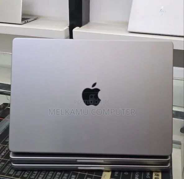 New Laptop Apple MacBook Pro 2021 M1 32GB Apple M1 SSD 512GB