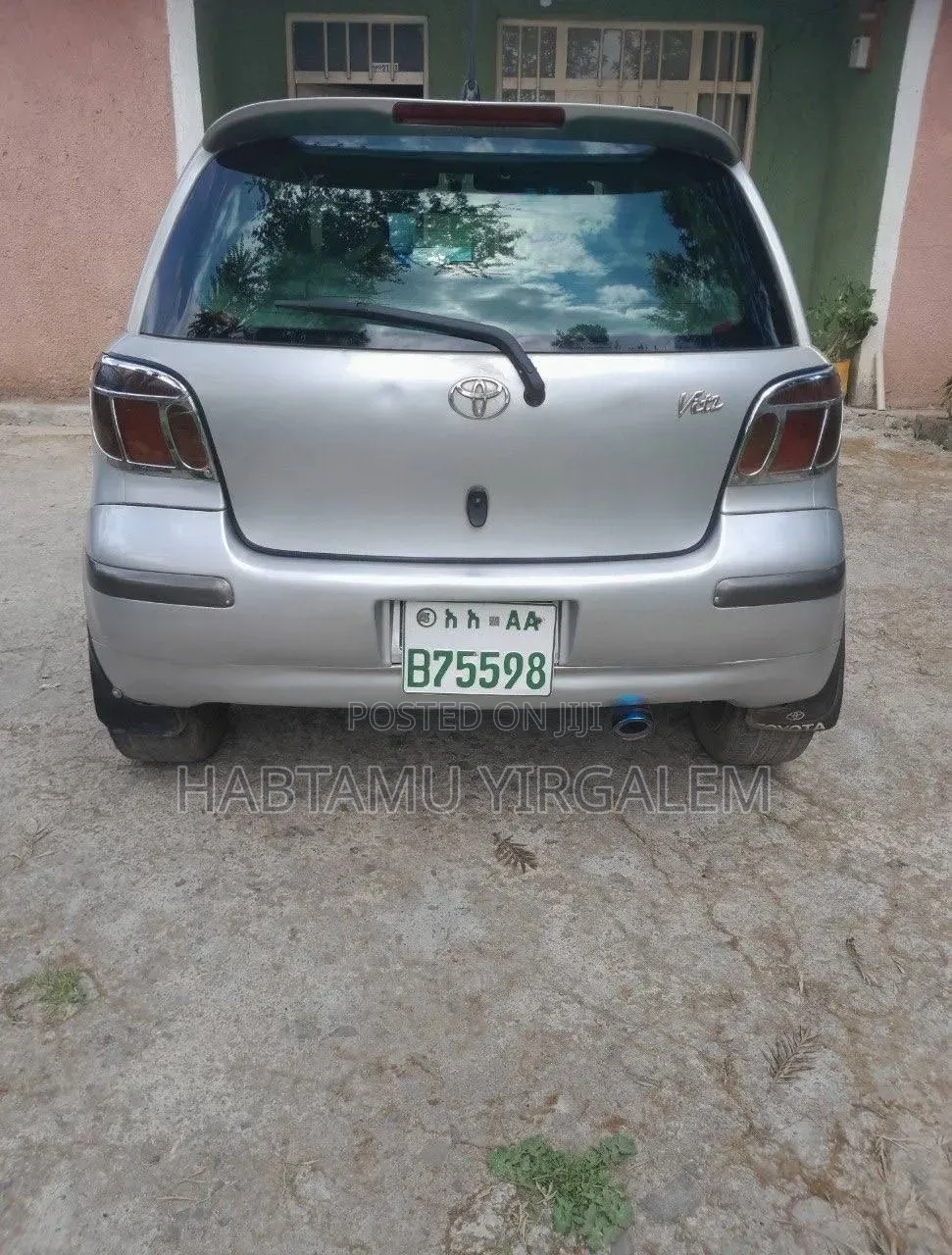 Toyota Vitz 2004 Silver