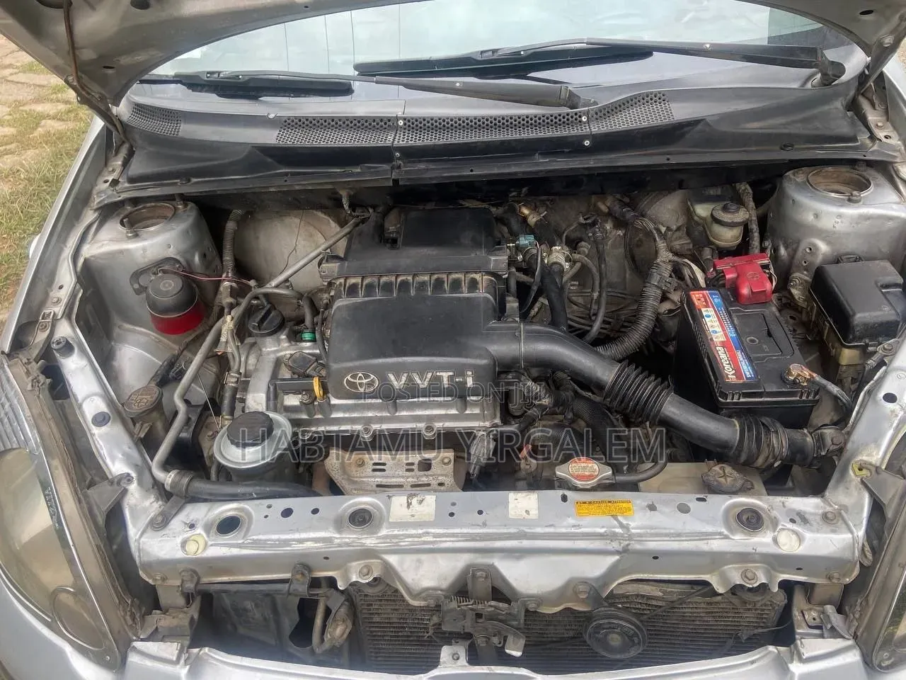 Toyota Vitz 2004 Silver