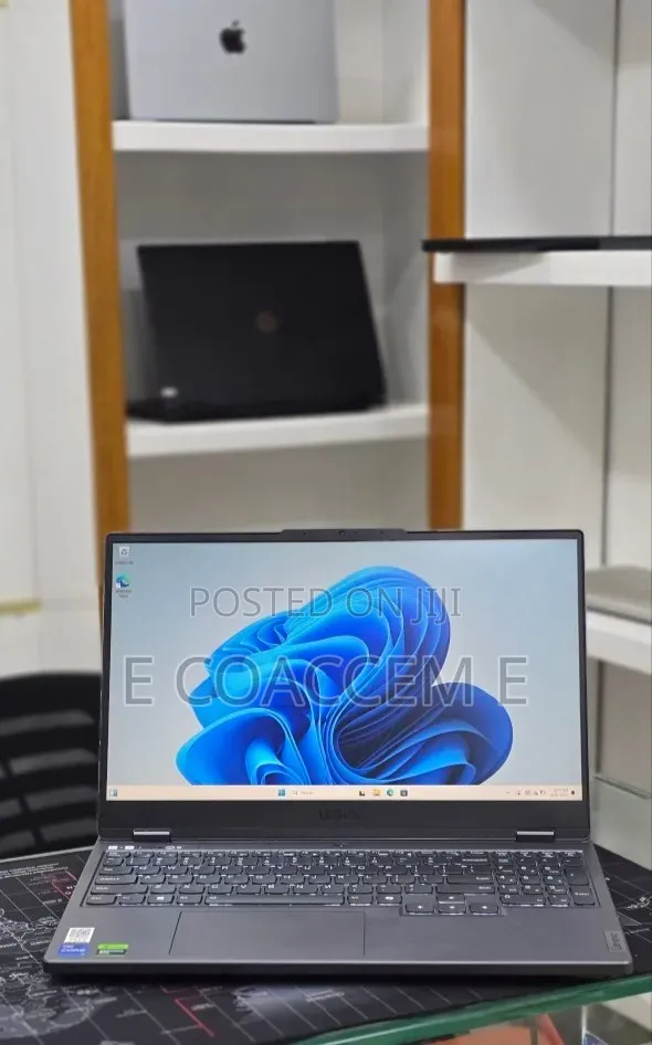 New Laptop Lenovo 16GB Intel Core i7 SSD 1T