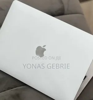 New Laptop Apple MacBook 8GB Apple M2 SSD 512GB