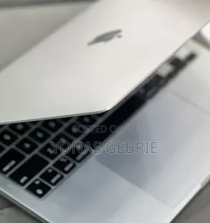 New Laptop Apple MacBook 8GB Apple M2 SSD 512GB
