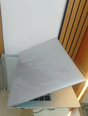 New Laptop HP EliteBook 840 G9 16GB Intel Core i5 SSD 512GB