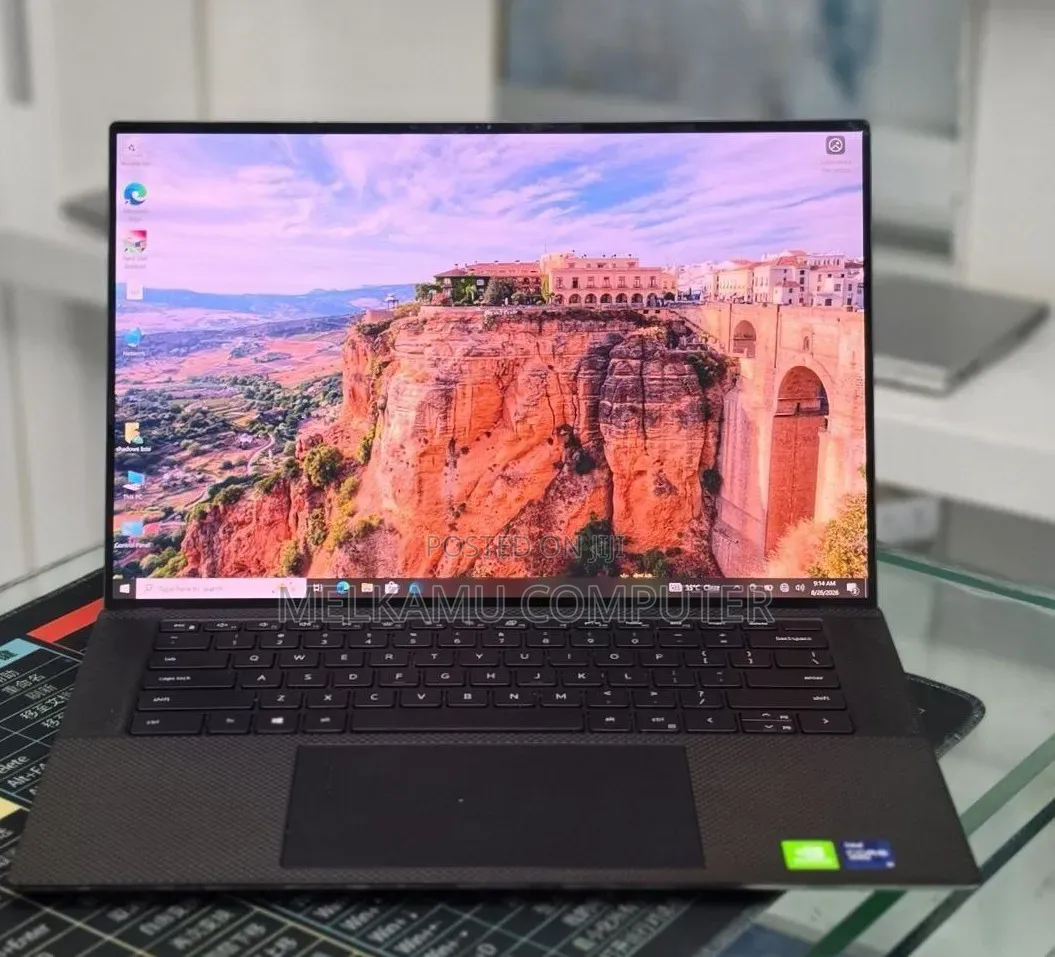 New Laptop Dell Precision 5560 16GB Intel Core i9 SSD 512GB