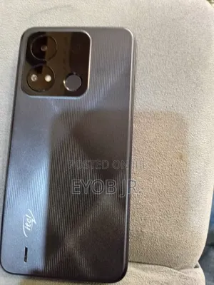 Itel A04 32 GB Black