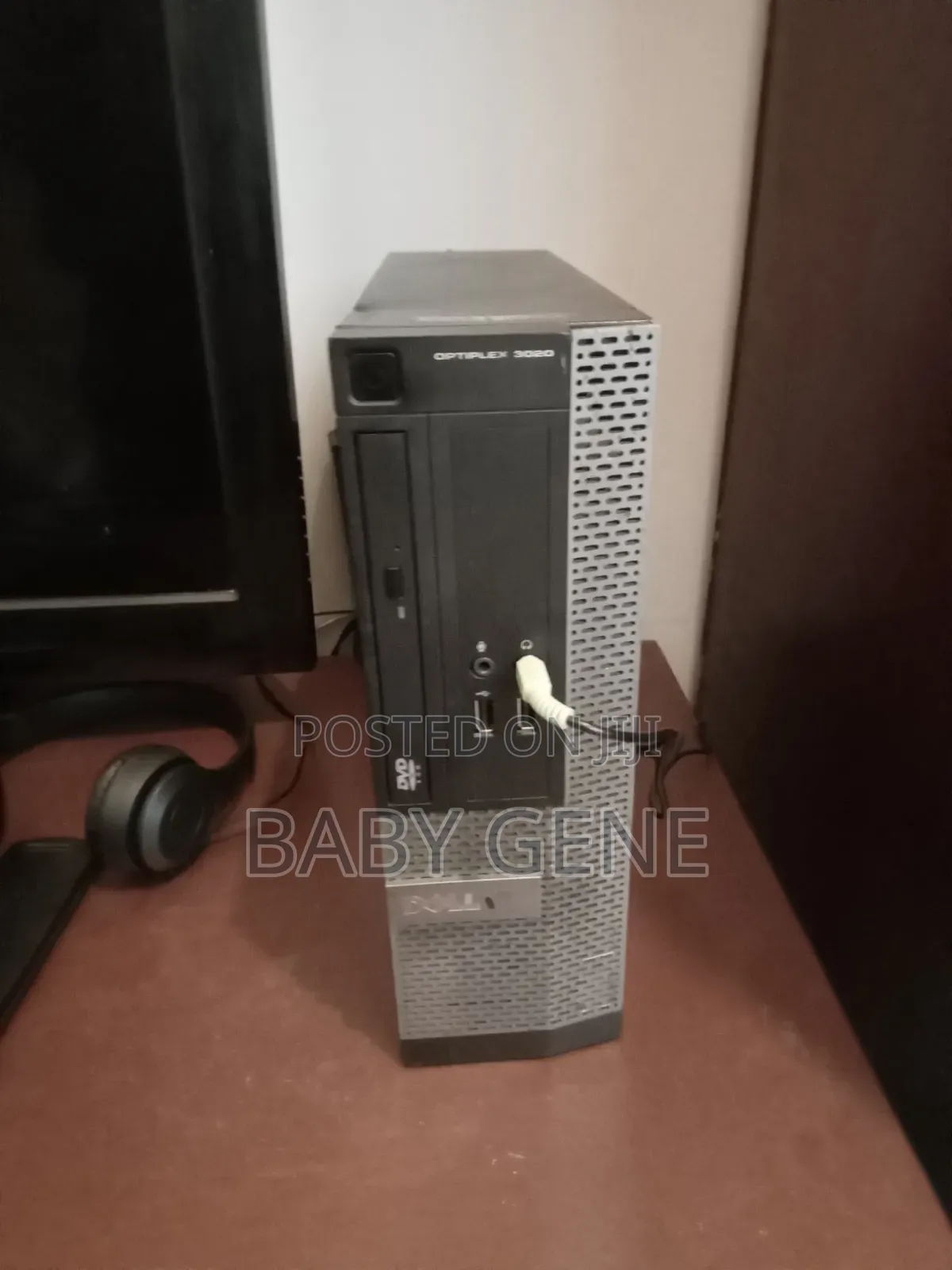 Desktop Computer Dell OptiPlex 3020 4GB Intel Core i5 HDD 500GB