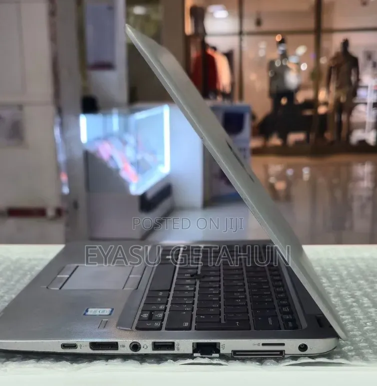 New Laptop HP EliteBook 820 G3 8GB Intel Core i5 HDD 1T