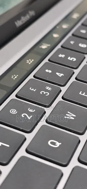 New Laptop Apple MacBook Pro 2021 M1 8GB Apple M1 Pro SSD 512GB