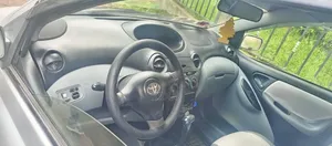 Toyota Vitz 2002 Silver