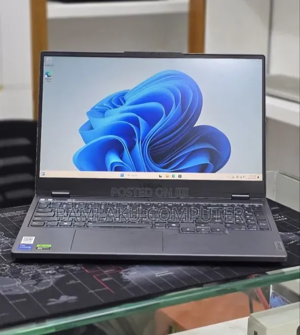 New Laptop Lenovo Legion 5 24GB Intel Core i7 SSD 1T