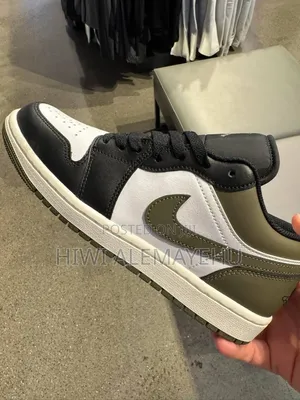 📌 #Jordan Low Black Toe Medium Olive