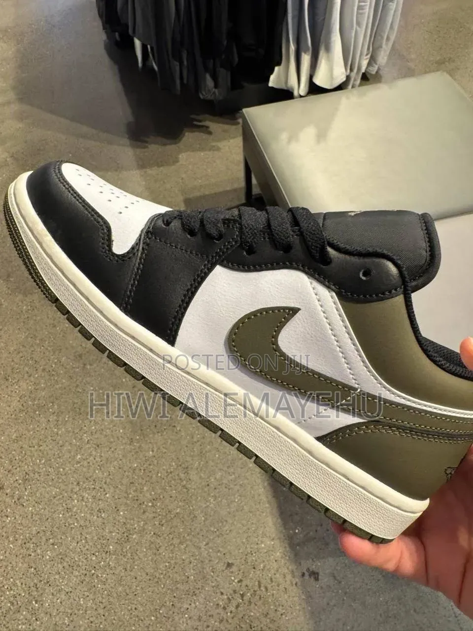 📌 #Jordan Low Black Toe Medium Olive