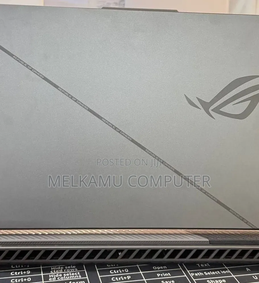 New Laptop Asus ROG Strix G16 16GB Intel Core i9 SSD 1T