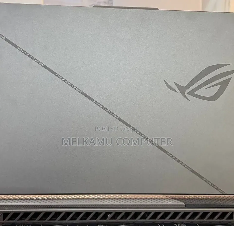 New Laptop Asus ROG Strix G16 16GB Intel Core i9 SSD 1T