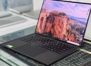 New Laptop Dell Precision 5560 16GB Intel Core i9 SSD 512GB