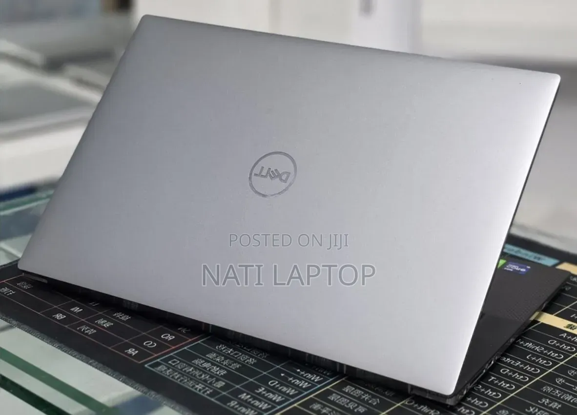 New Laptop Dell Precision 5560 16GB Intel Core i9 SSD 512GB