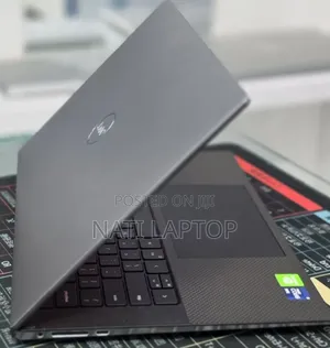 New Laptop Dell Precision 5560 16GB Intel Core i9 SSD 512GB