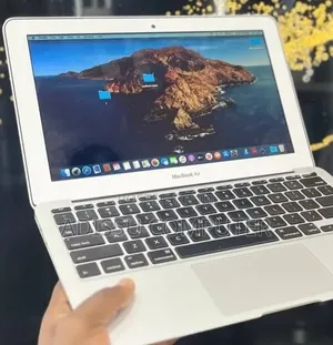 New Laptop Apple MacBook 2015 8GB Intel Core i5 SSD 128GB