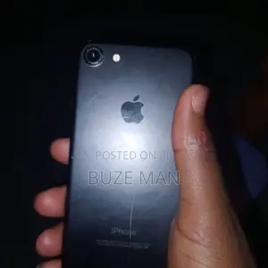 Apple iPhone 7 32 GB Black