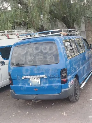 Toyota Grand HiAce 2002 Blue