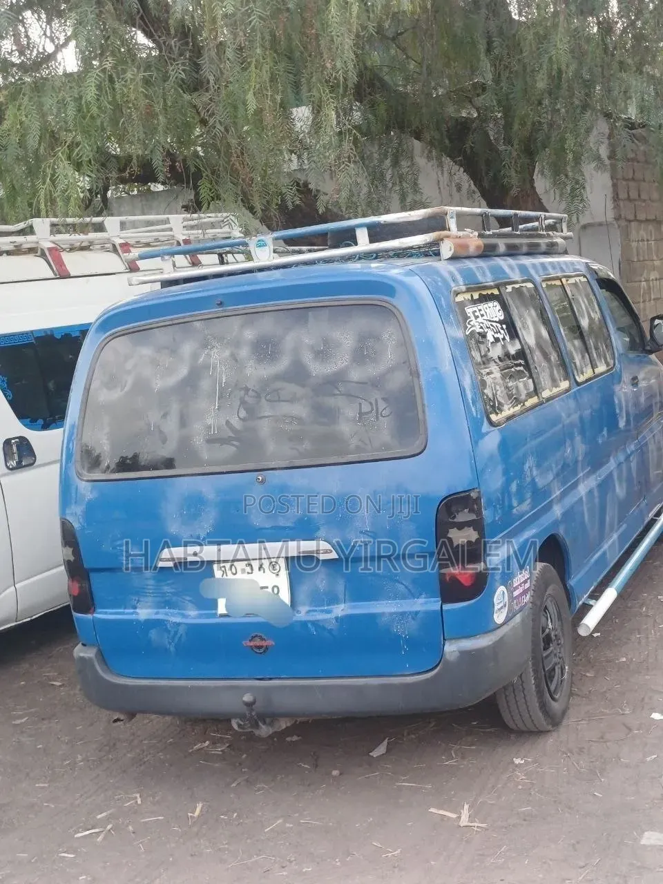 Toyota Grand HiAce 2002 Blue