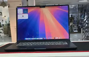 New Laptop Apple MacBook 16GB Apple M5 SSD 512GB