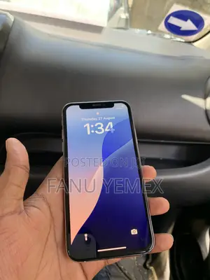 Apple iPhone XS 64 GB White