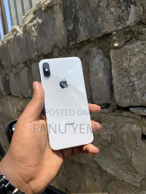 Apple iPhone XS 64 GB White