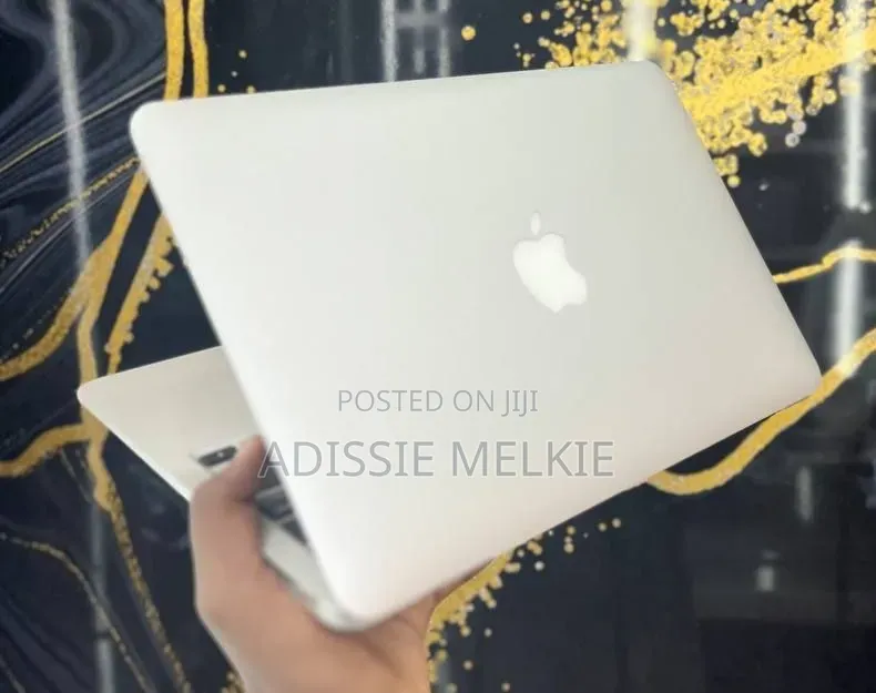 New Laptop Apple MacBook Air 2015 8GB Intel Core i5 SSD 128GB