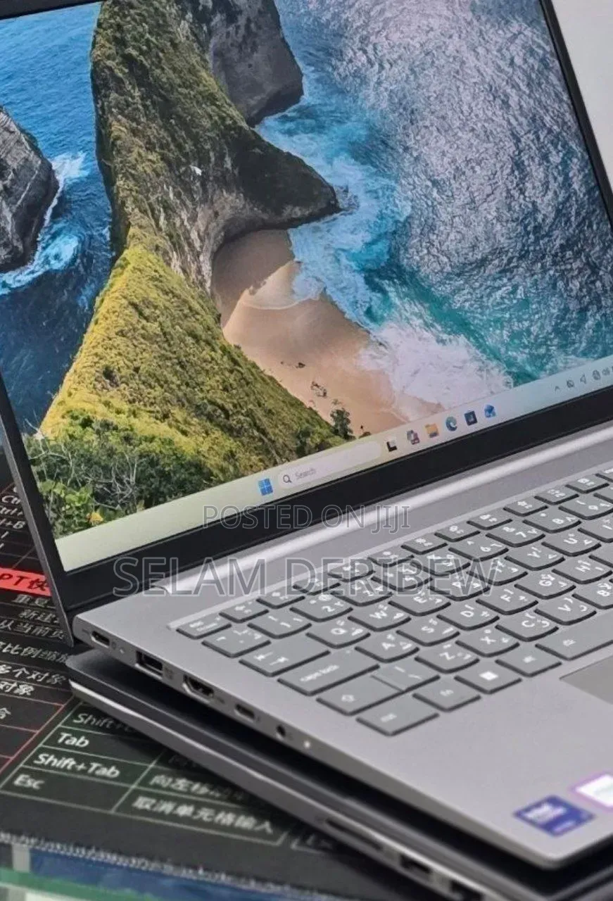 New Laptop Lenovo ThinkBook 13 16GB Intel Core Ultra 7 SSD 512GB