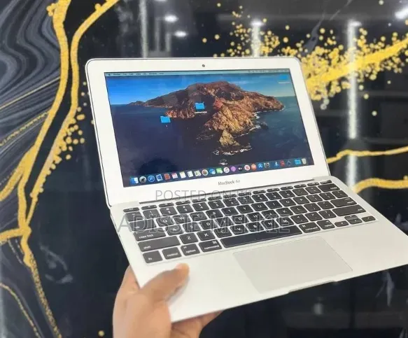 New Laptop Apple MacBook Air 2015 8GB Intel Core i5 SSD 128GB