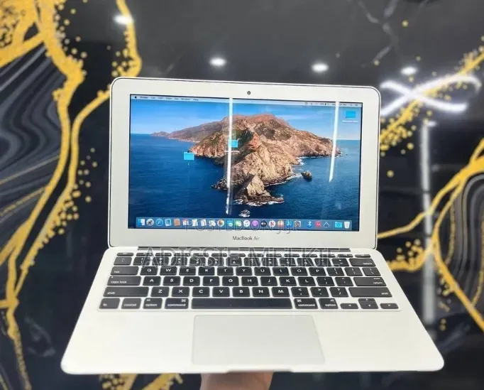New Laptop Apple MacBook Air 2015 8GB Intel Core i5 SSD 128GB