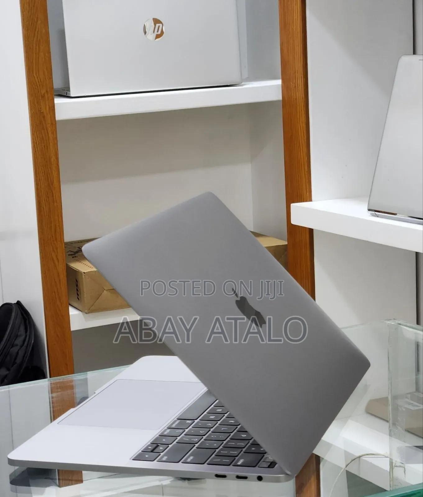 New Laptop Apple MacBook Pro 2019 16GB Intel Core i7 SSD 512GB