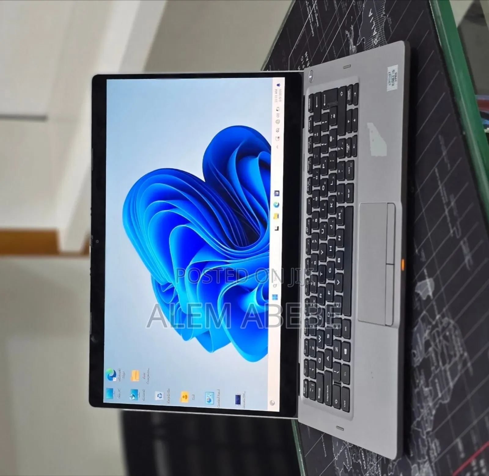 New Laptop Dell 16GB Intel Core i5 SSD 512GB