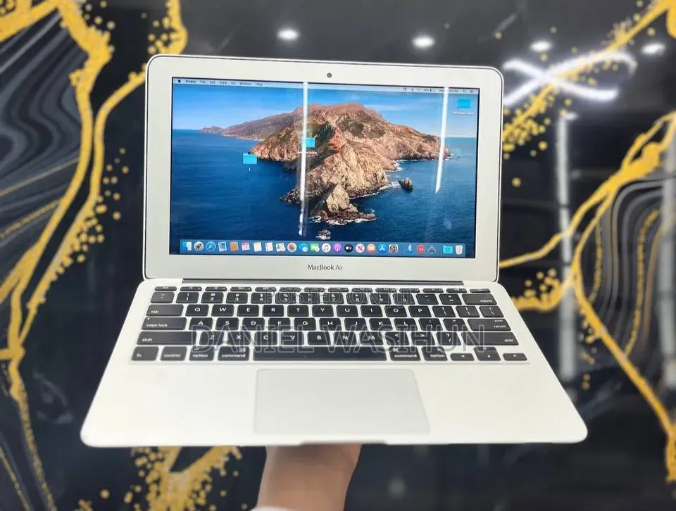 New Laptop Apple MacBook Air 2015 8GB Intel Core i5 SSD 128GB