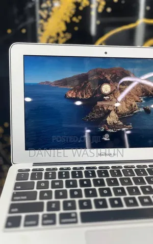 New Laptop Apple MacBook Air 2015 8GB Intel Core i5 SSD 128GB