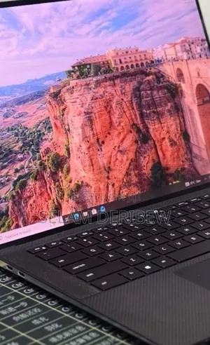 New Laptop Dell Precision 5560 16GB Intel Core i9 SSD 512GB