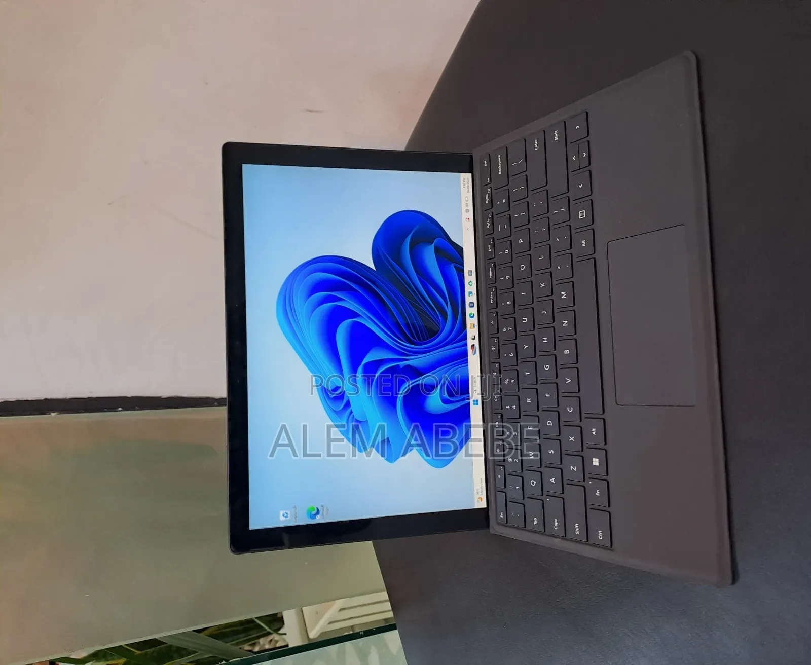 New Laptop Microsoft Surface Pro 7 16GB Intel Core i7 SSD 512GB