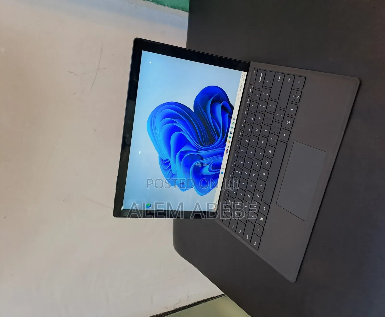 New Laptop Microsoft Surface Pro 7 16GB Intel Core i7 SSD 512GB